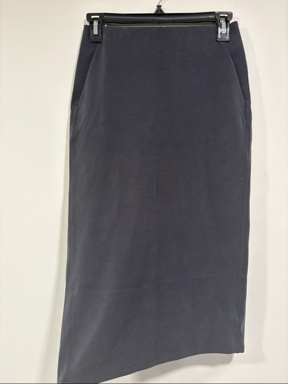 New without tags Lululemon Softstreme High-Rise Midi Skirt - Picture 2 of 7